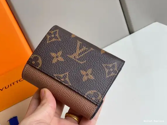 Cheap LOUIS ZOÉ VUITTON WALLET 0618